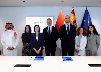 شراكة بين جامعة IE ومجموعة إي اف چي القابضة لتعزيز تنمية المواهب والابتكار في مصر