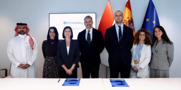 شراكة بين جامعة IE ومجموعة إي اف چي القابضة لتعزيز تنمية المواهب والابتكار في مصر