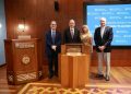 الجامعة الأمريكية بالقاهرة تكرّم رئيس مجلس أمنائها السابق عاطف الطوخي