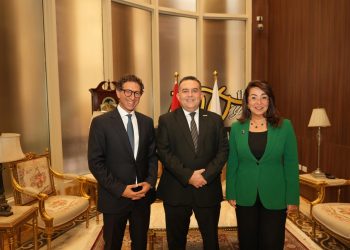 البورصة تحتفل ببدء التداول الرسمي على أسهم شركة إم إن تي – حالاً