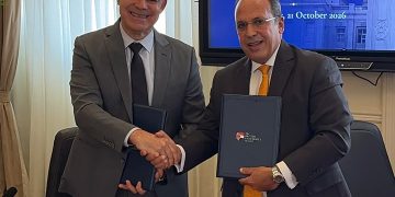أوراسكوم والجامعة البريطانية يتعاونان لتعزيز البحث العلمي والابتكار وربط التعليم باحتياجات الصناعة