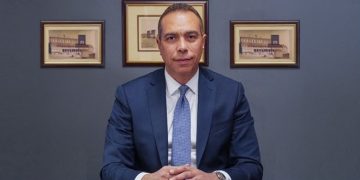 أوبشن ترافيل تعزز أسطولها بـ 32 ميكروباص كهربائى من «فوتون» لدعم النقل السياحي المستدام في مصر