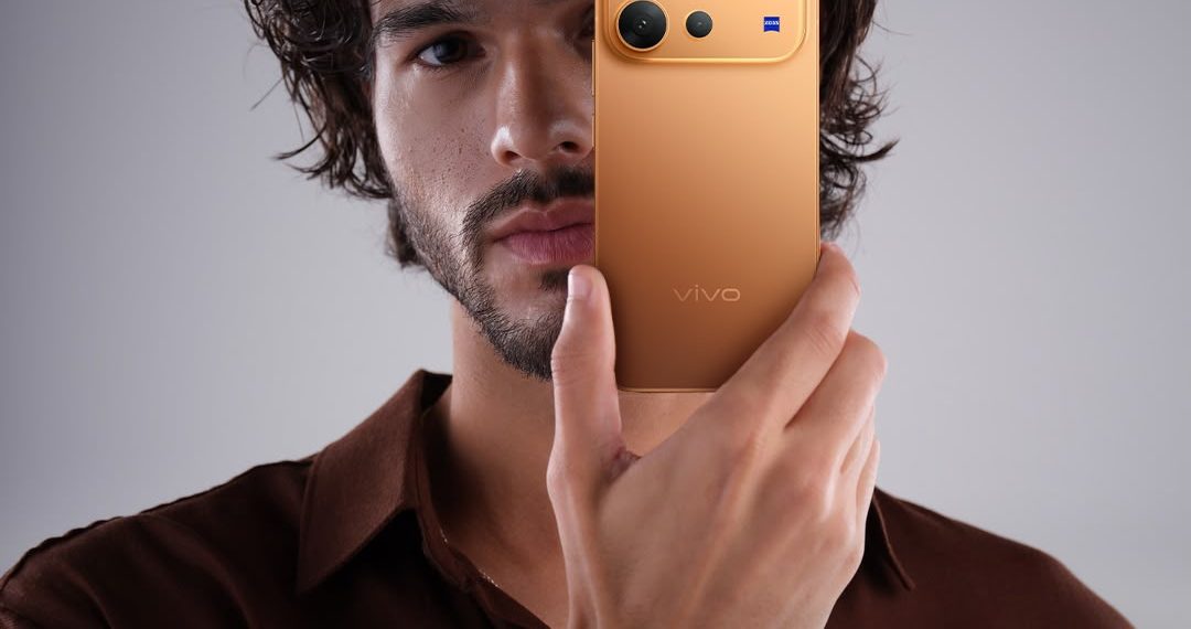 هاتف vivo V80 يرفع سقف المنافسة في الفئة المتوسطة بكاميرا ZEISS ومواصفات بمستوى الهواتف الرائدة