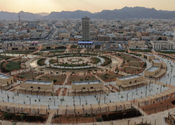 أمير منطقة حائل السعودية يفتتح مشروع تطوير «المنطقة المركزية»
